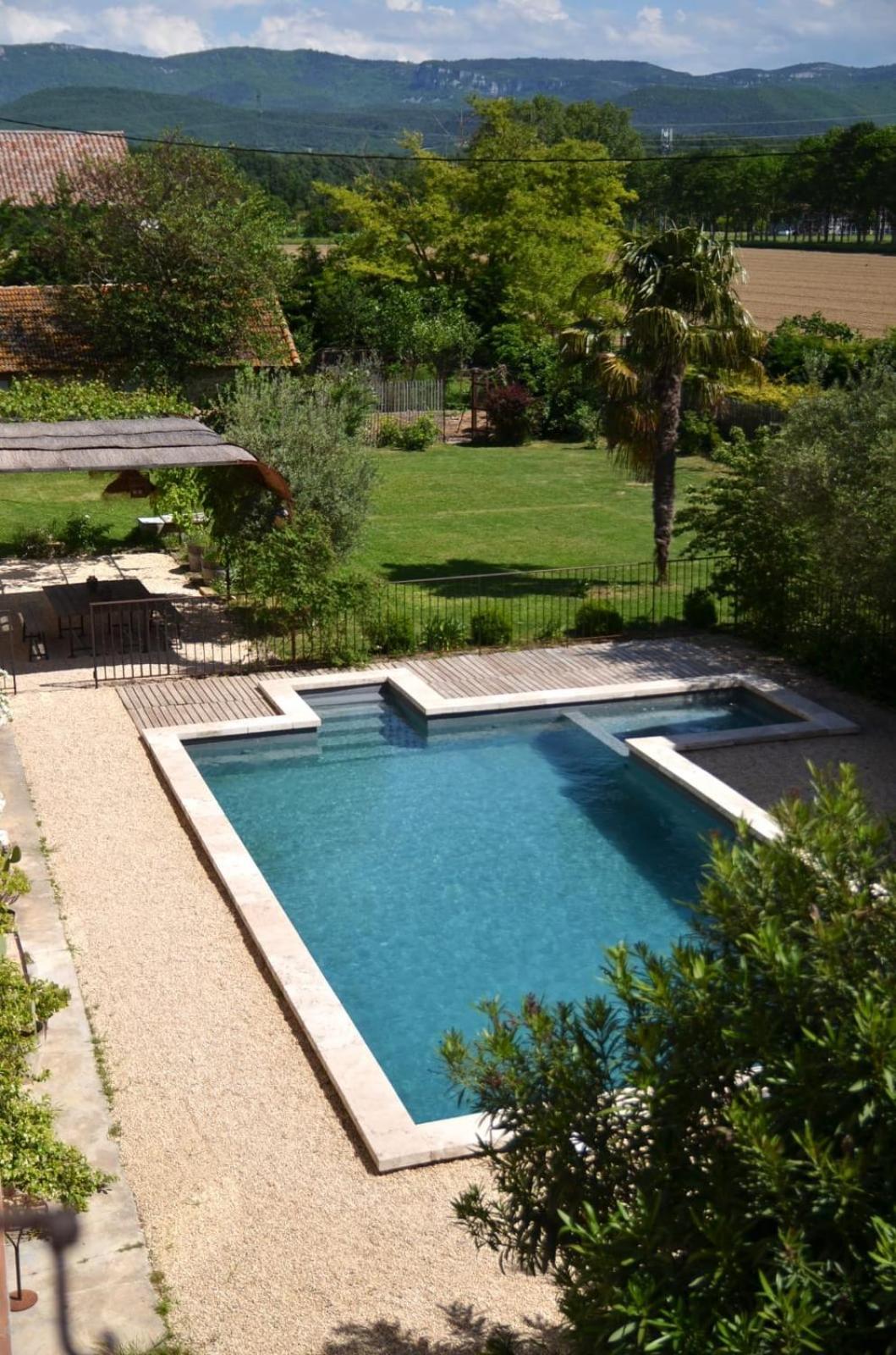 Ferme St Pierre 2 Suites Avec Repas, Piscine, Clim, Cheminee Ou Baignoire Spa Chabeuil エクステリア 写真